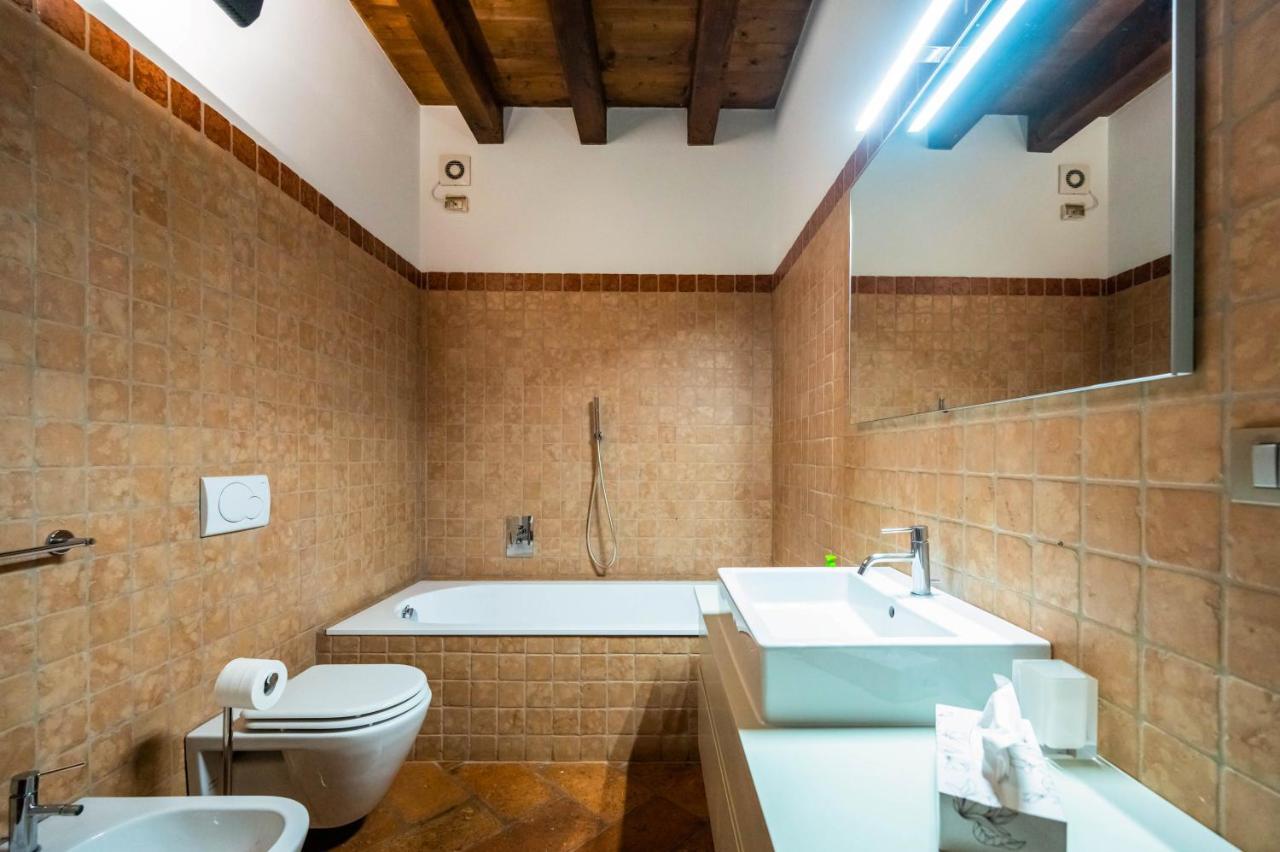 Casa Viola Apartment แบร์กาโม ภายนอก รูปภาพ